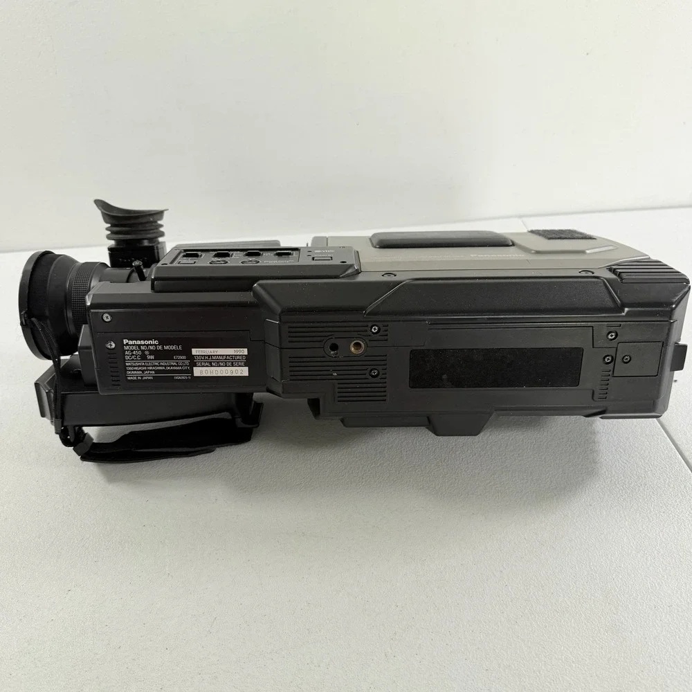 Panasonic AG-450 S-VHS Reporter Movie Camcorder AS IS FOR PARTS READ